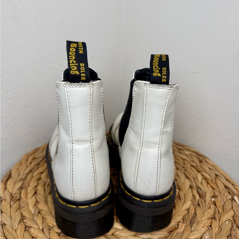 Dr. Martens Boot Quad White 2976 Smooth Leather Platform Chelsea Boots wmn sz 6 - Picture 7 of 7